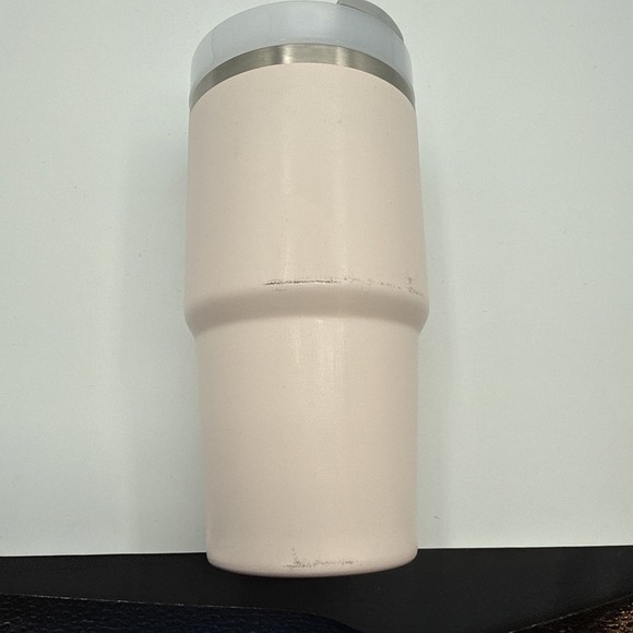 Stanley 20 OZ,  Tumbler light pink with lid and straw Stanley Insulated Tumbler - Picture 3 of 11